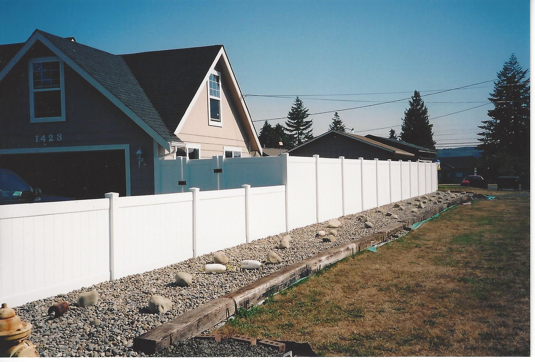 Privacy fence replacement