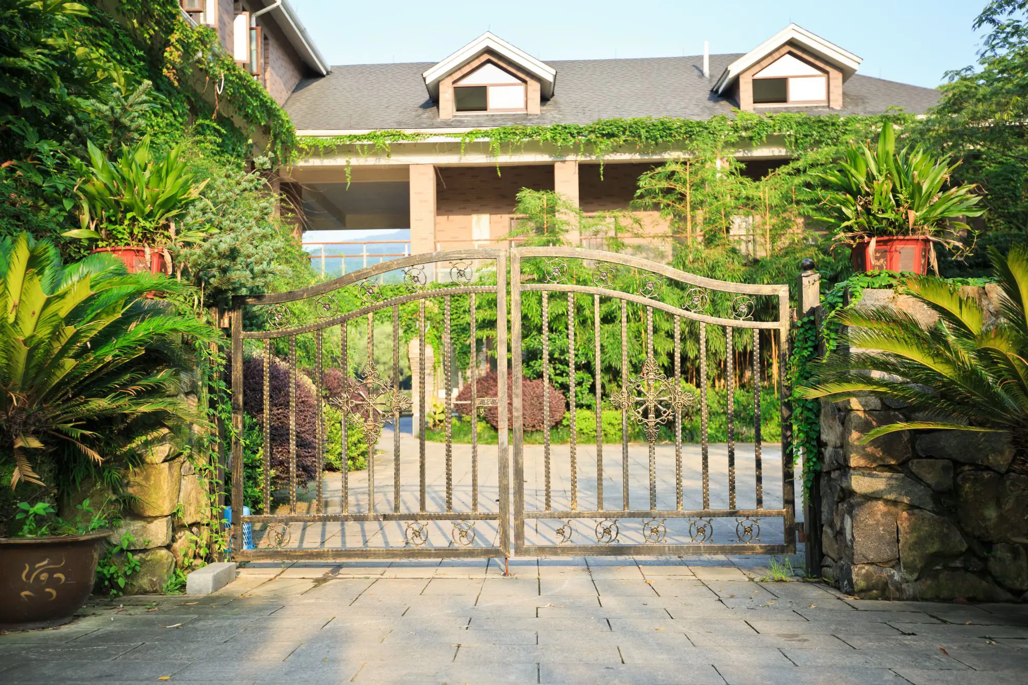 Custom automated gate design